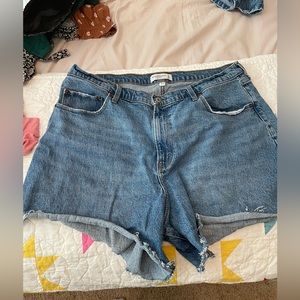 A&F Curve Love Dad Shorts